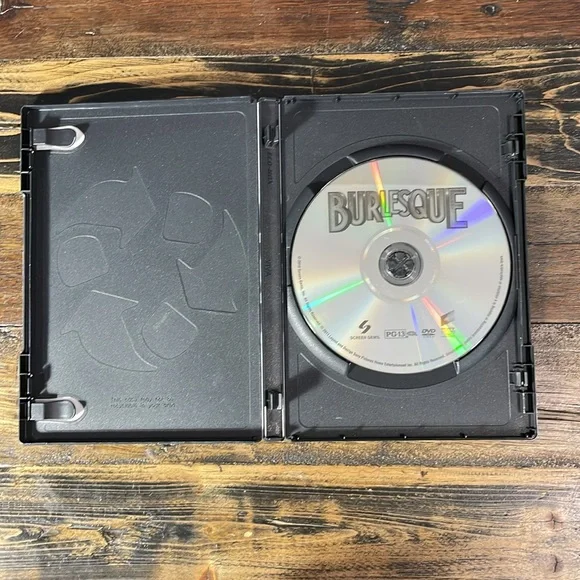 Burlesque DVD - Picture 3 of 4